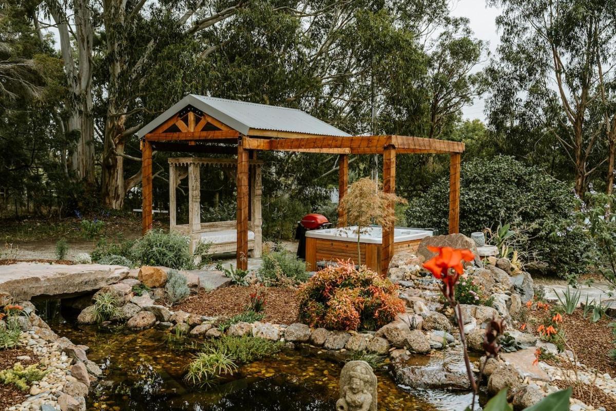 The Temple - Country Farm Retreat Villa Launching Place Luaran gambar
