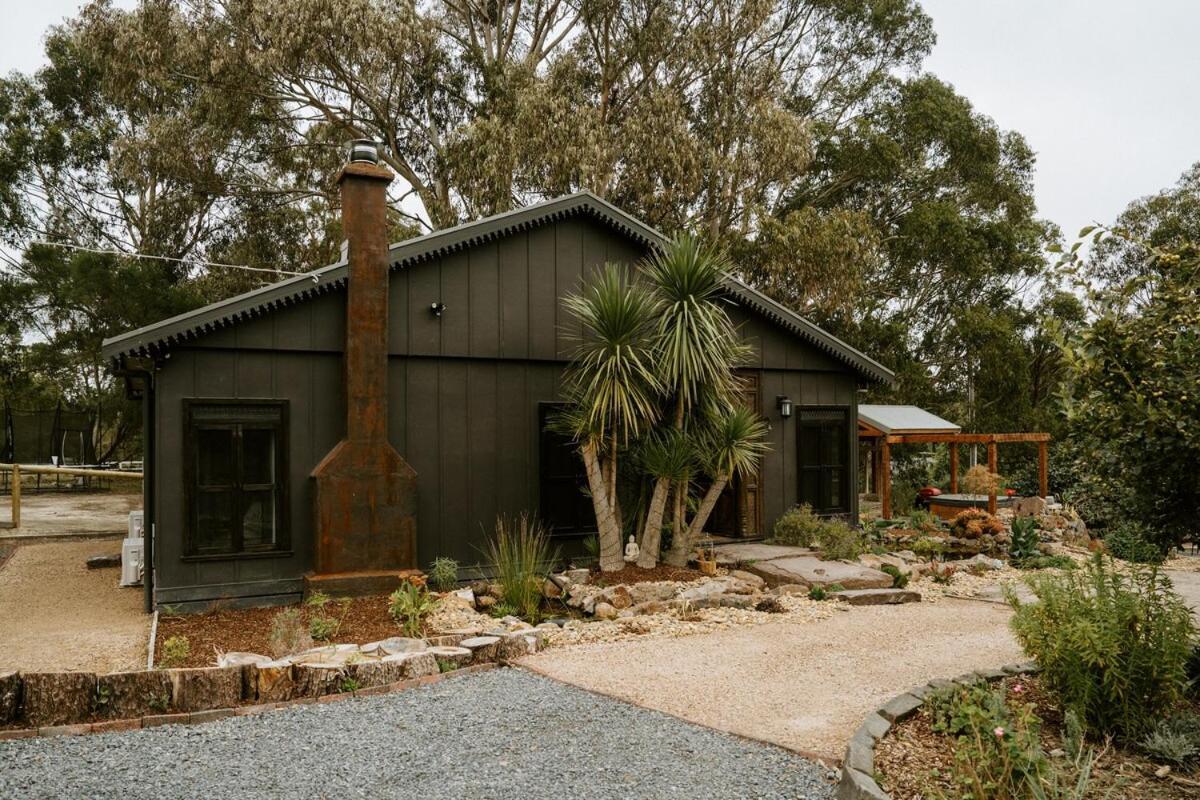 The Temple - Country Farm Retreat Villa Launching Place Luaran gambar